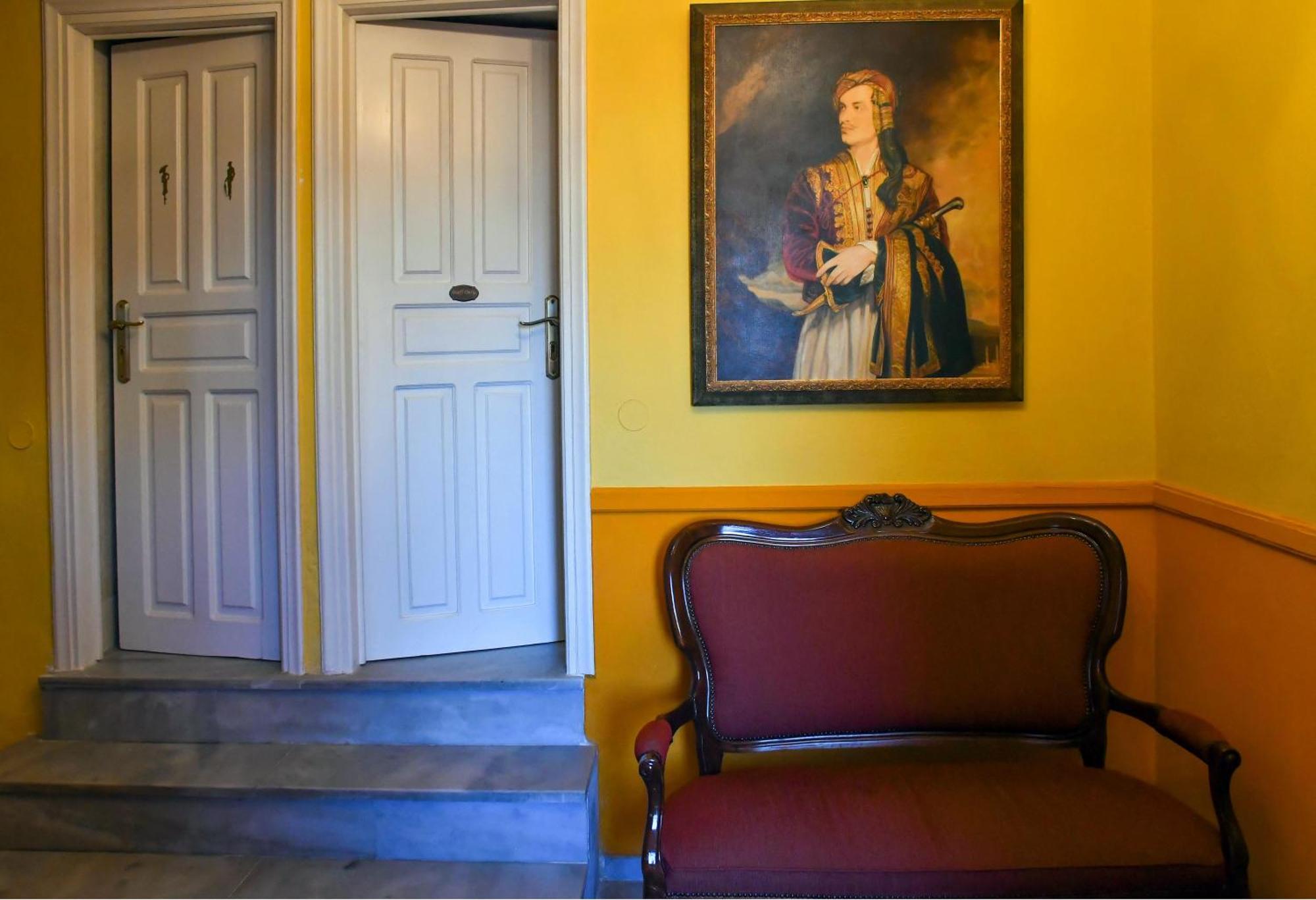 Byron Traditional Hotel Нафплион Экстерьер фото