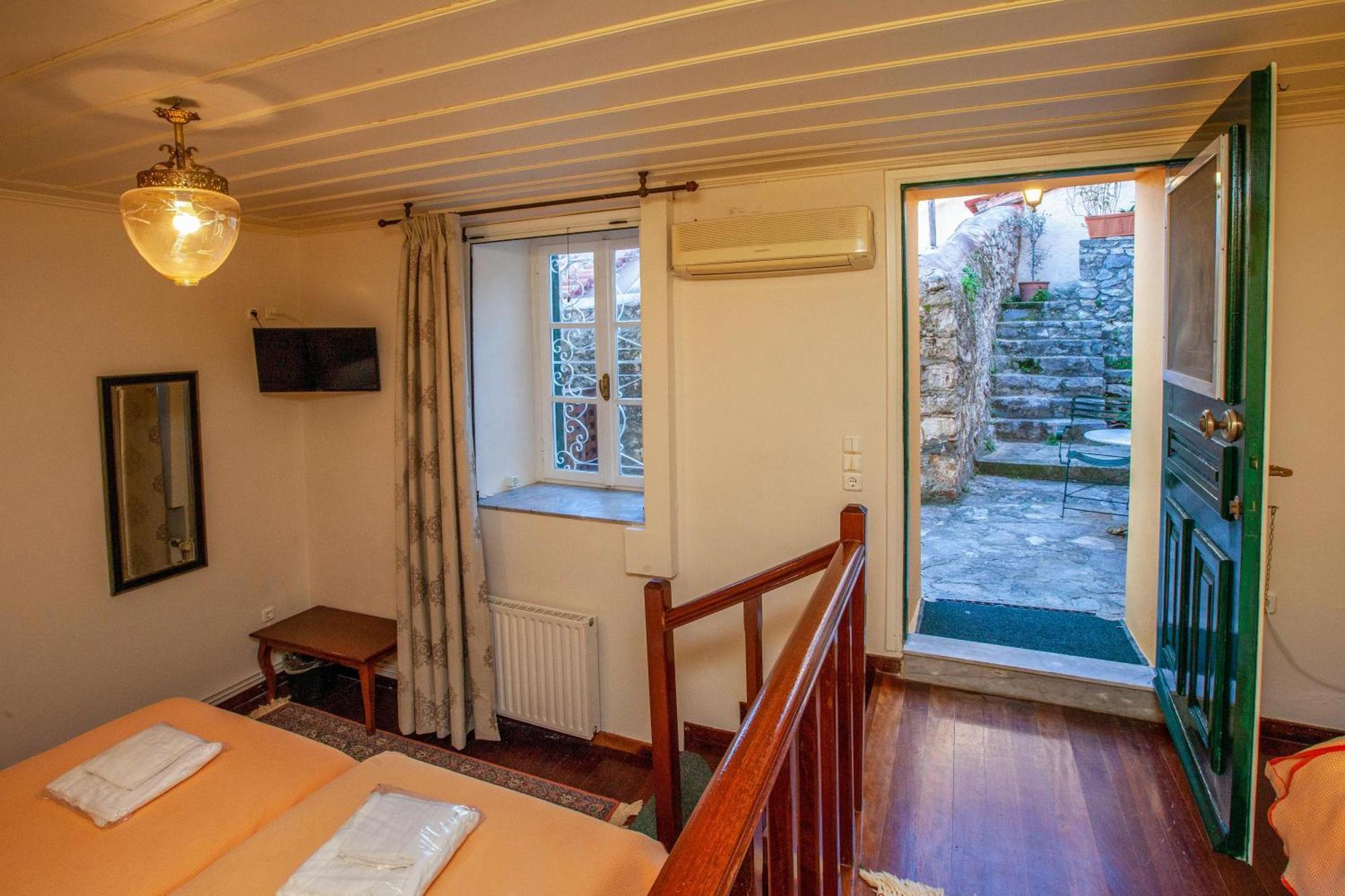 Byron Traditional Hotel Нафплион Номер фото