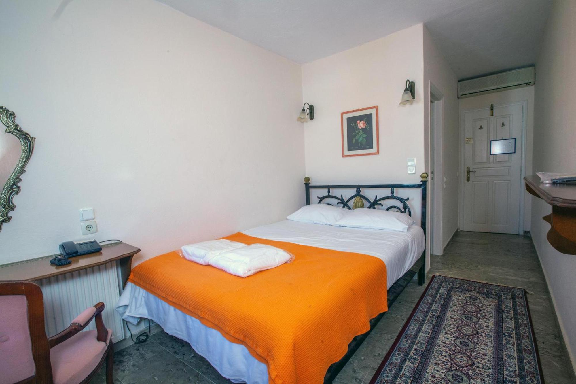 Byron Traditional Hotel Нафплион Номер фото
