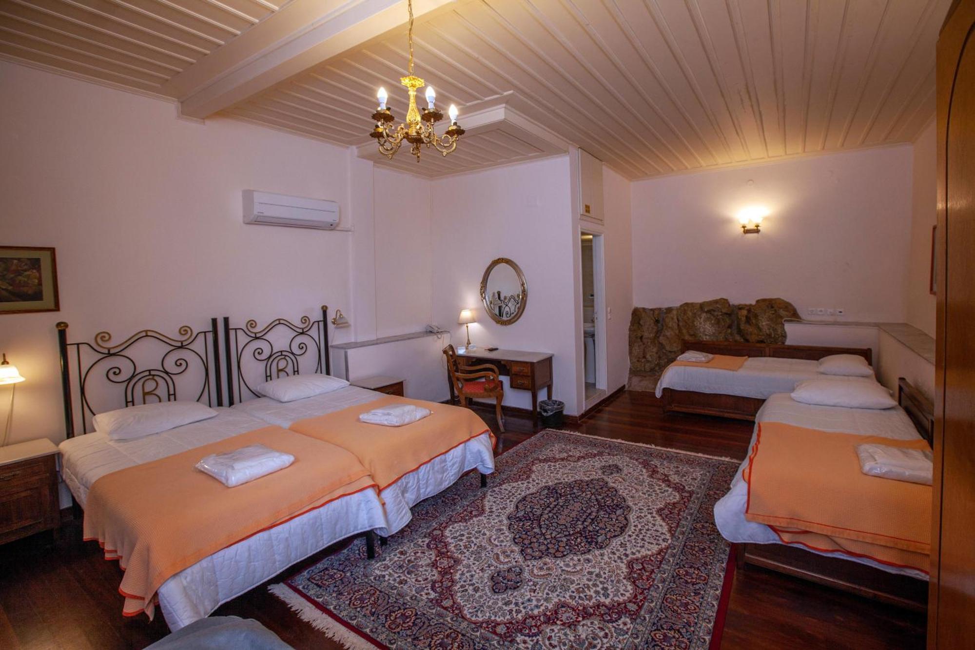 Byron Traditional Hotel Нафплион Номер фото